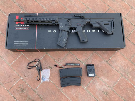 VENDIDA!!!



Replica HK416 A5 Original de HECKLER & KOCH nueva a estrenar.
Nunca se ha usado en ningun 00