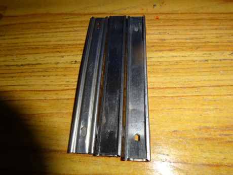 Muy buenas.
Vendo funda con bandolera con pochette para peines y canana de C96 y clones.
Esta nueva y 31