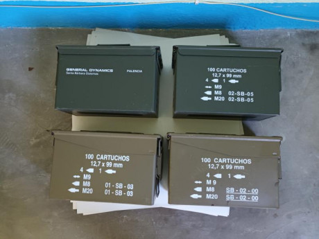 Vendo estas cajas de metalicas de municion en muy buen estado nuevas,
medidas 30X15   X 20 de fondo
2 00