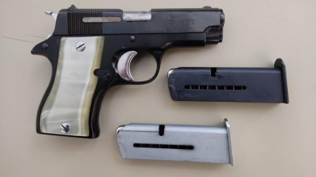 Vendo Pistola Star DKL calibre 9mm corto con 2 cargadores. El arma está en Cartagena. Para guiar con licencia 02
