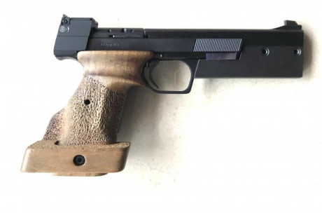 Se ofrece una magnifica  pistola Hammerli modelo 208S, estado excelente sin signos de uso, tigestop, gatillo 20
