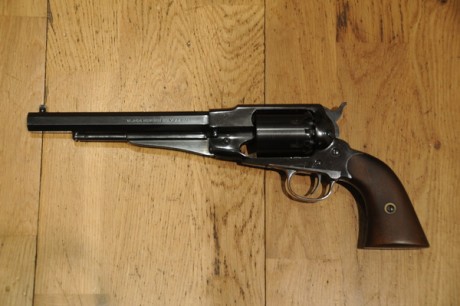 Hola a todos, hoy me llegó mi primer Remington 1858 new army. Lógicamente de segunda y a riesgo de que 00