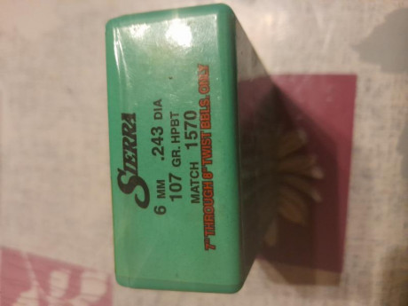 Hola vendo dos cajas de puntas cal 243.
Nolser competición 105 gre 250 unidades 70e
Sierra 107gre martch 00