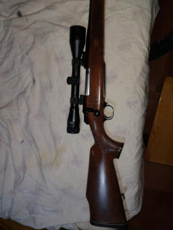 Se vende browning bbr calibre 300 winchester magnum.
Tiene años pero muy poco uso, maderas recién restauradas.
Visor 00