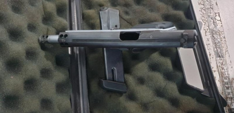 Buenas ña segunda es esta tanfoglio the ultra con 3 cargadores muy buen estado por 350eur con su maletin 01