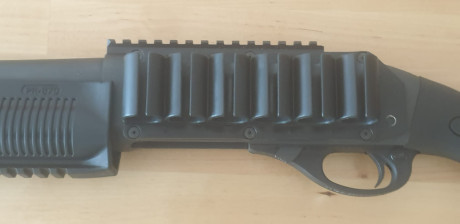 Hola a todos, Un amigo me pide que le anuncie esta escopeta.

Remington 870
-Capacidad 6 cartuchos
-Guardamanos 01