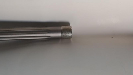 Un compañero pone a la venta este precioso rifle.
 Esta nuevo. 
 Solo se ha disparado para ponerlo a tiro. 02