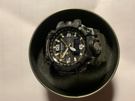 Se vende. Precio venta publico 700-750€
Sacado caja para probar. Como nuevo 
Precio 400€
https://www.casio.com/es/watches/gshock/product.GWG-1000-1A3/ 10