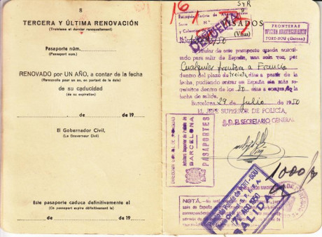  EN RECUERDO Y HOMENAJE A LOS QUE YA NO ESTÁN. 

Si pones en  GOOGLE   PASAPORTES EN LA MEMORIA  da igual 02