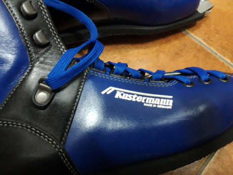 Vendo botas de tiro para arma larga. Marca  Kustermann . Fabricación alemana.
Talla  40/41 . 

Necesitan 10
