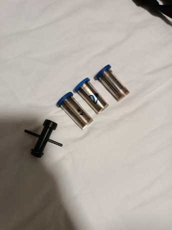 Stoeger 3000 poko uso ocasionalmente en tiro 
Sin marcas ni oxidos muy bien conservada de Pavón y maderas,sistema 100
