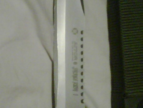 Un saludo a todos, tengo una curiosidad con respecto al cuchillo Jungle King I, se trata del numero de 21