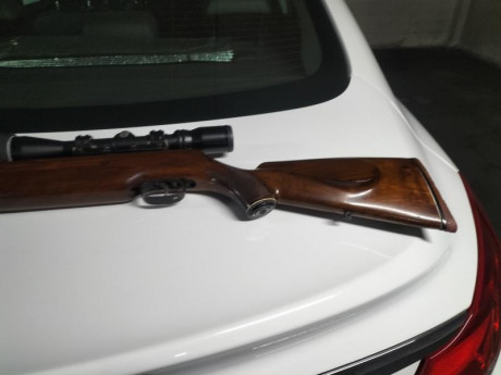 Hola,como bien pone en el anuncio vendo esta magnifica carabina es la Hw 35 luxus export en 4,5 ,en color 00