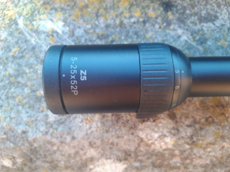 Se vende  visor  swarovski 5-25 × 52 p sin las monturas blaser.  Se vende con su caja original y manuales. 02