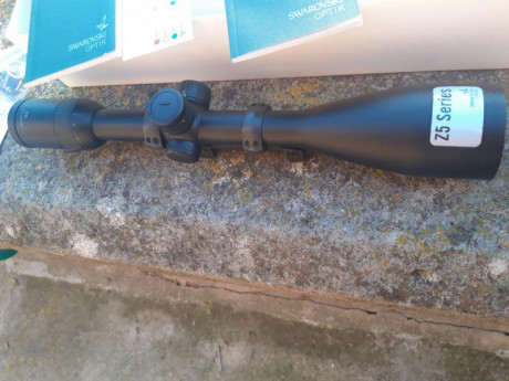 Se vende  visor  swarovski 5-25 × 52 p sin las monturas blaser.  Se vende con su caja original y manuales. 00