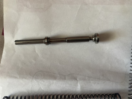 Amortiguador //Shock absorber // pardini gt9 5
Muelles recuperadores de diferentes durezas 
Guia del muelle 02