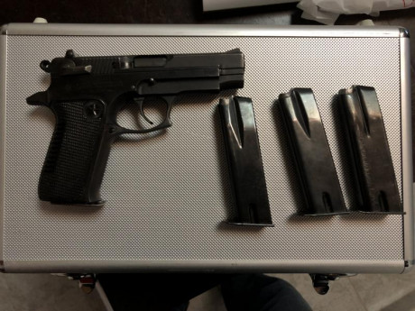 pistola Star 30 P cucuatro cargadores en perfecto estado  ha tirado poco, traga toda clase de munición 01
