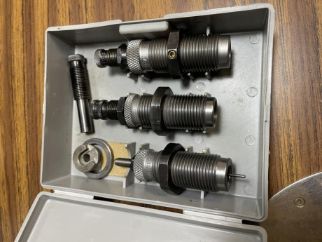 VENDIDOS Se vende Dies de recarga del 38 sp y 357 magnum de la marca RCBS por no usar.
Muy buen estado, 12
