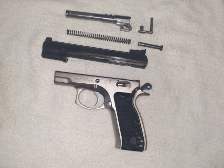 Hola vendo la CZ75 de mi compañera del 9mmpb por cambiar a otro proyecto.  IMG-20230219-WA0027.jpg  IMG-20230219-WA0026.jpg 02