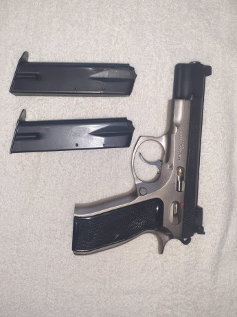 Hola vendo la CZ75 de mi compañera del 9mmpb por cambiar a otro proyecto.  IMG-20230219-WA0027.jpg  IMG-20230219-WA0026.jpg 00