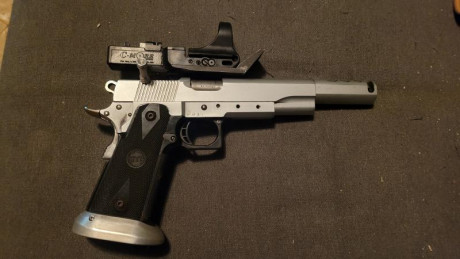 Se vende pistola astra para open con 3 cargadores 500 Euros para más información wasap al 691605287 gastos 01