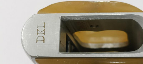 Vendo pistola marca STAR modelo DKL del calibre 9 corto niquelada, nueva sin ningún uso, solo dispongo 01