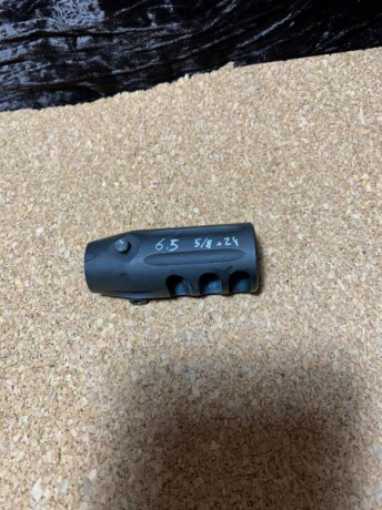 Un amigo que no tiene cuenta en armas.es vende este freno. El interesado que me escriba por privado y 02