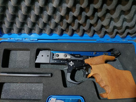 Buenos días,vendo pistola Matchgun.32  .puedo enviar mas fotos y vídeos, gracias.
     Un saludo 02