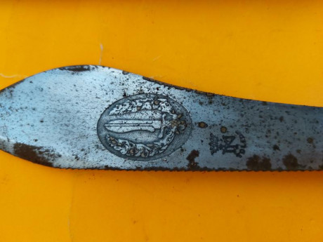 Vendo machete gres. Precio 100 euros. Telefono 667837799 01