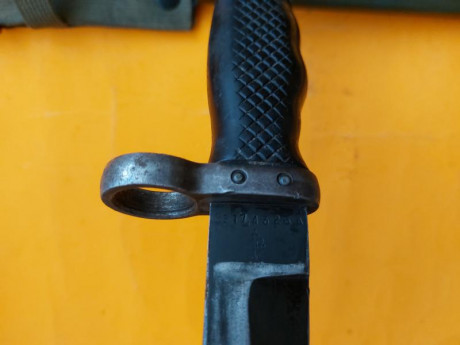 Vendo bayoneta Cetme C, FR8. Precio 80 euros. Telefono 667837799 02