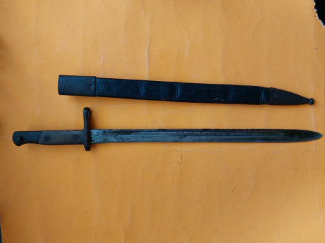 Vendo bayoneta mauser Oviedo español. Precio 125 euros. Telefono 667837799 01
