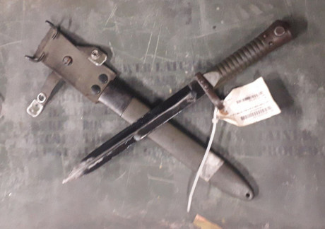Vendo bayoneta usada pero en excelente estado para el Cetme L segundo modelo. 45 euros no negociables 01
