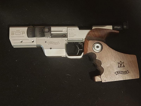 Vendo WALTHER SSP-E  22LR disparador electrónico , se entrega con su maletín original , dos cargadores, 01