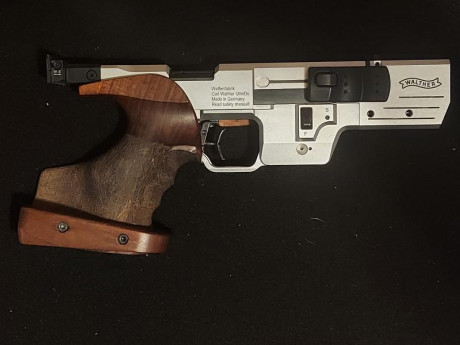 Vendo WALTHER SSP-E  22LR disparador electrónico , se entrega con su maletín original , dos cargadores, 00