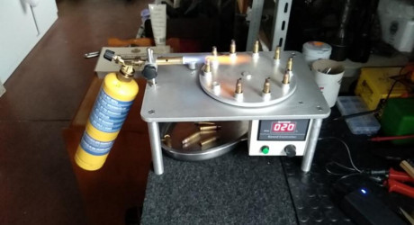 Hoy he estado repasando todos los cachivaches q he fabricado para esto del tiro y son un montón.
Maquinas 10