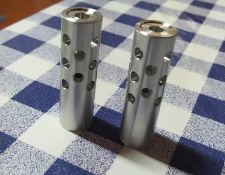 Hoy he estado repasando todos los cachivaches q he fabricado para esto del tiro y son un montón.
Maquinas 12