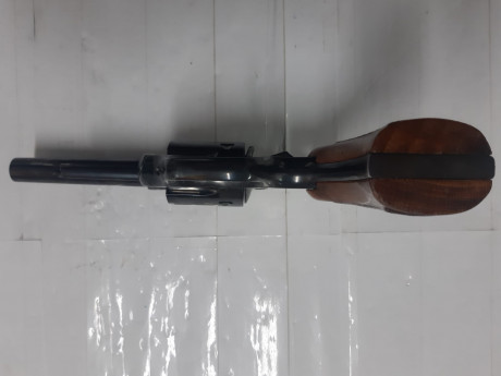 Revolver astra bien cuidado es de un amigo está guiado en A precio 170 euros se encuentra en Torrejón 00