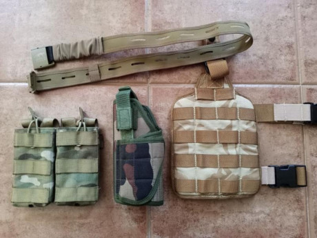 Pack funda pitola molle, cinturón molle Tasmanian Tiger, portacargador doble multicam Pro-Force y pernera 02