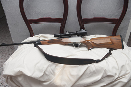 Por dejar definitivamente la cacería,
Vendo BLASER R8 standar, calibre 338 W magnum. Está como nuevo. 02