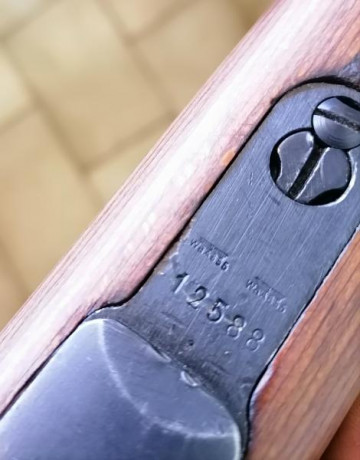 Me desprendo de esta curiosa unidad de kar98 denomianacion dual bcd/ar. El rifle solo tiene punzones alemanes, 20