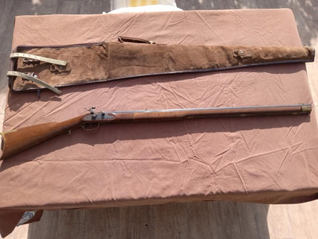 Vendo por no usar.El rifle está revisado y en buen estado de funcionamiento.Se adjunta su correspondiente 01