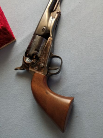 Vendo Uberti 0050 acero jaspeado .36 como nuevo.
Me vino de un cambio y no lo he usado ni lo voy a usar.

Con 11