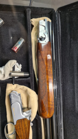 Hola vendo, escopeta kemen KM 4 para plato con acabado madera nivel 4, se compró hace unos años, y no 02