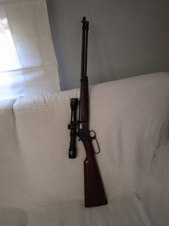 En venta carabina browning , tal como se be en un estado optimo, calibre 22, precio 400 €,  se puede entregar 01