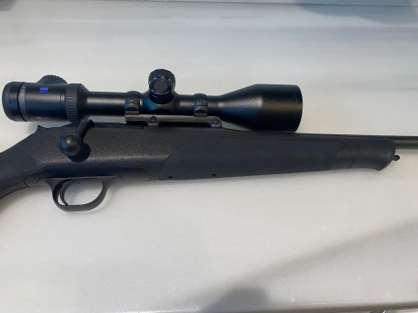 Buenas tardes. Un amigo mío me ha dicho que si puedo ponerle éste rifle en venta. Es un blaser R8 calibre 00