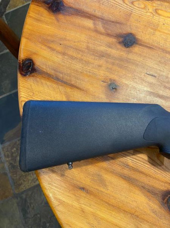 Buenas tardes. Un amigo mío me ha dicho que si puedo ponerle éste rifle en venta. Es un blaser R8 calibre 12