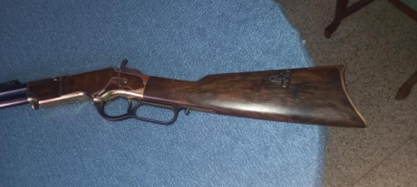 Hola: un amigo vende Henry de Uberti en calibre 44-40.
Incluye funda. 
Precio con ambas culatas 800€
Con 11