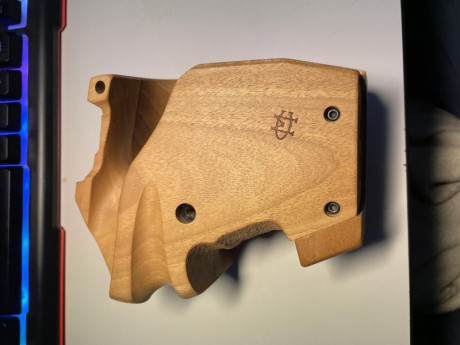 Cacha Morini a estrenar para la Hammerli FP60, talla S. Está en vitoria. 656 74 06 16 01