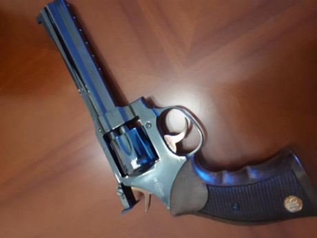 Pongo en venta este magnífico revólver en un estado excepcional solo venta pocas cosas hay que comentar 12