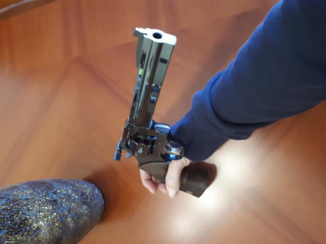 Pongo en venta este magnífico revólver en un estado excepcional solo venta pocas cosas hay que comentar 10